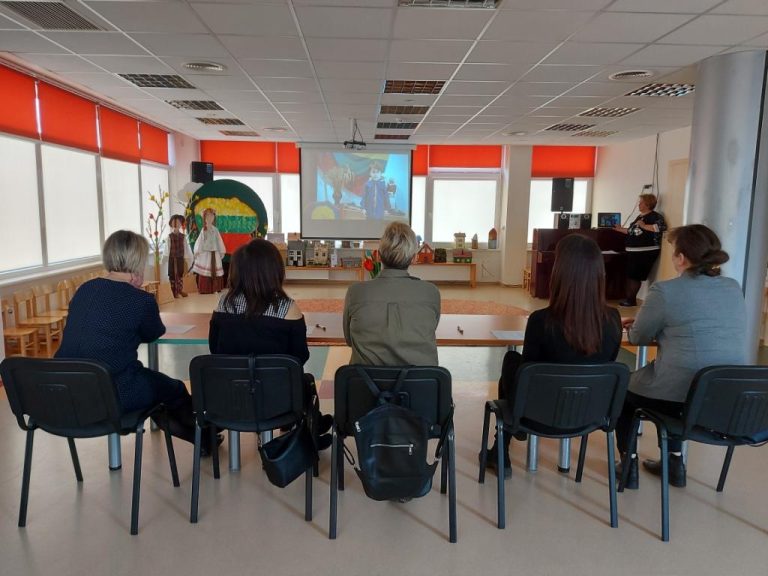 Read more about the article Meninio skaitymo konkursas ,,Kelionė per eilėraščių pasaulį“