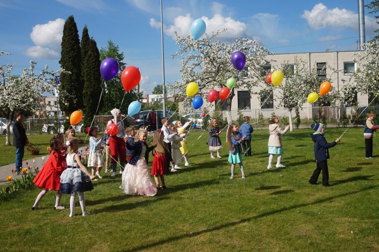 Read more about the article Lik sveikas, darželi!