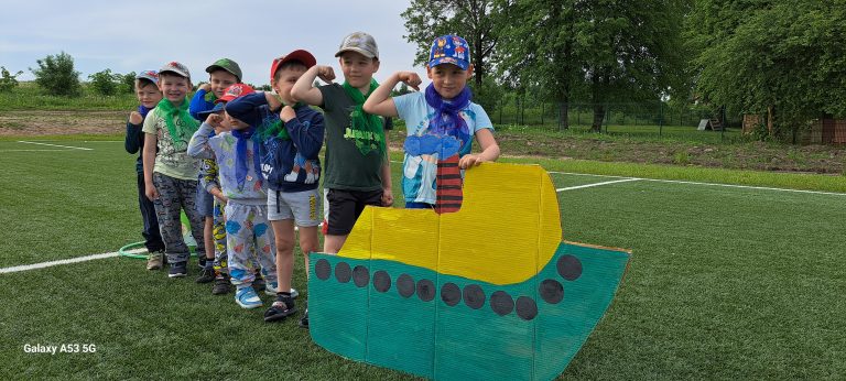 Read more about the article Rudausių skyriaus ugdytinių kelionė laivu į sportininkų salą