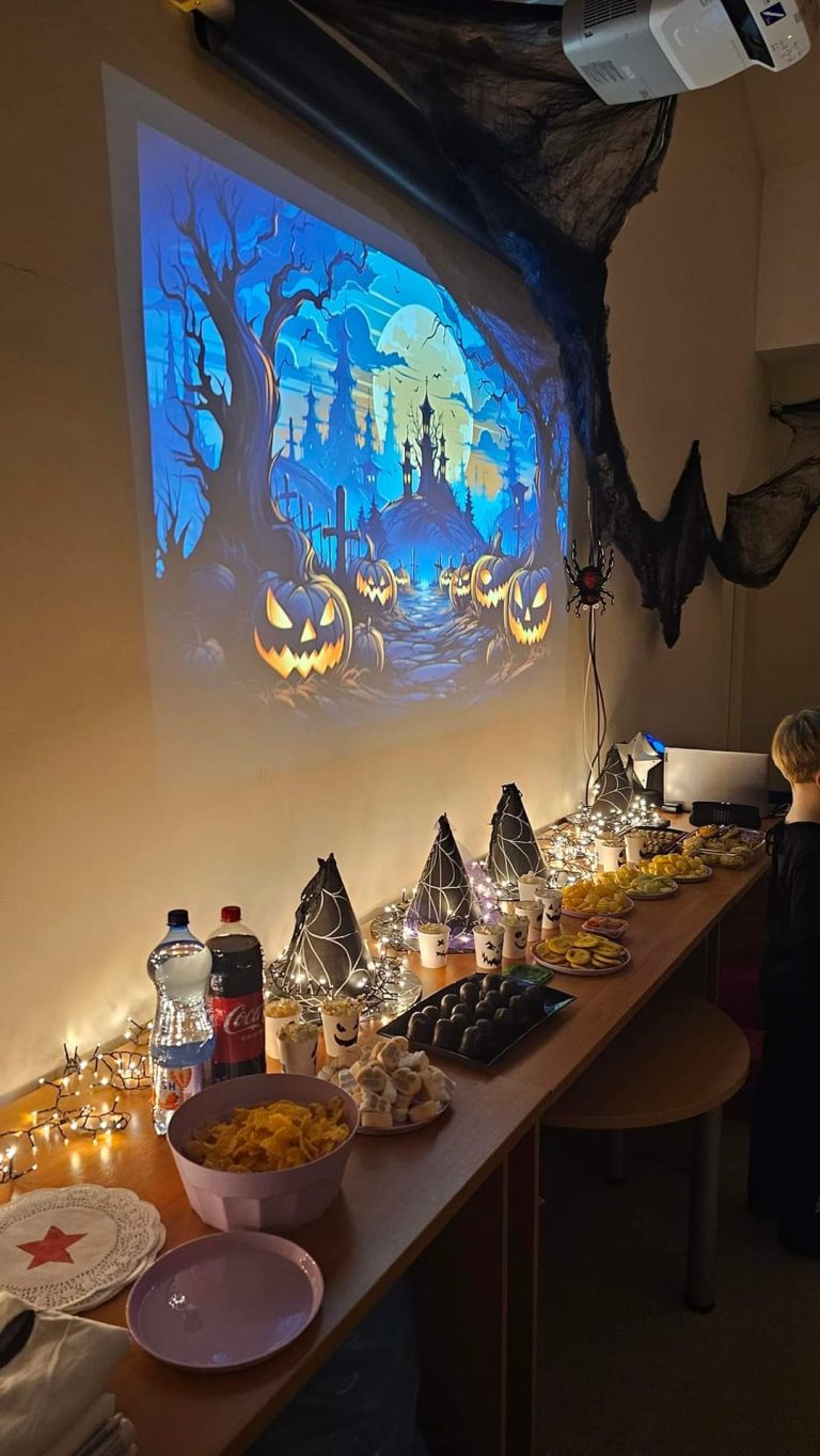 Read more about the article Halloweeno vakarėlis Rudausiuose!