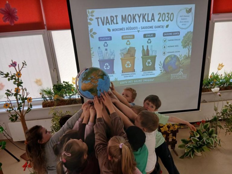 Read more about the article Edukacinė veikla apie atliekų rūšiavimą